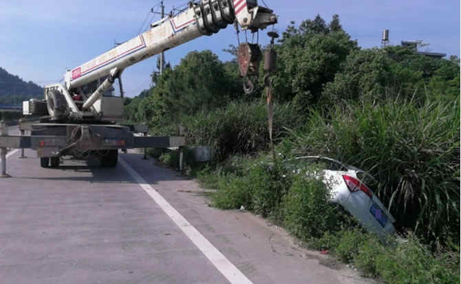 道县重载吊车救援